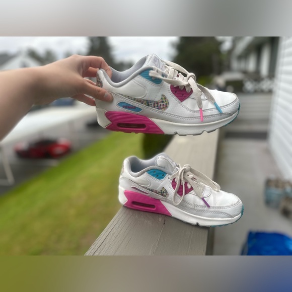 Nike Shoes - Nike air max 90